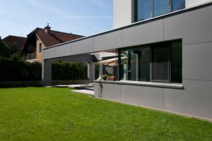 Außenansicht eines Einfamilienhauses in Niederösterreich (Paschinger Architekten)