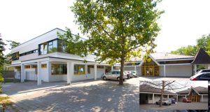 Tolles Außendesign im Kindergarten von kigago (Paschinger Architekten)