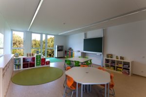 Gruppenraum Kindergarten Desselbrunn / kigago (Paschinger Architekten) Modulbauweise Massivholz