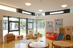 Innenansicht Kindergarten-Erweiterung Drassburg / kigago (Paschinger Architekten) Modulbauweise Massivholz