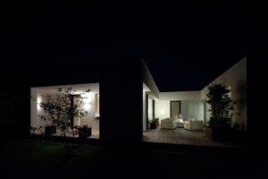 ATRIUMHAUS R - bei nacht