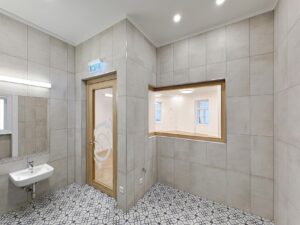 kindergarten von paschinger architekten in wien in einem sanierten gründerzeithaus